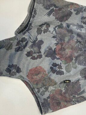 like new size S small cleo the hurricane pole shorts cute